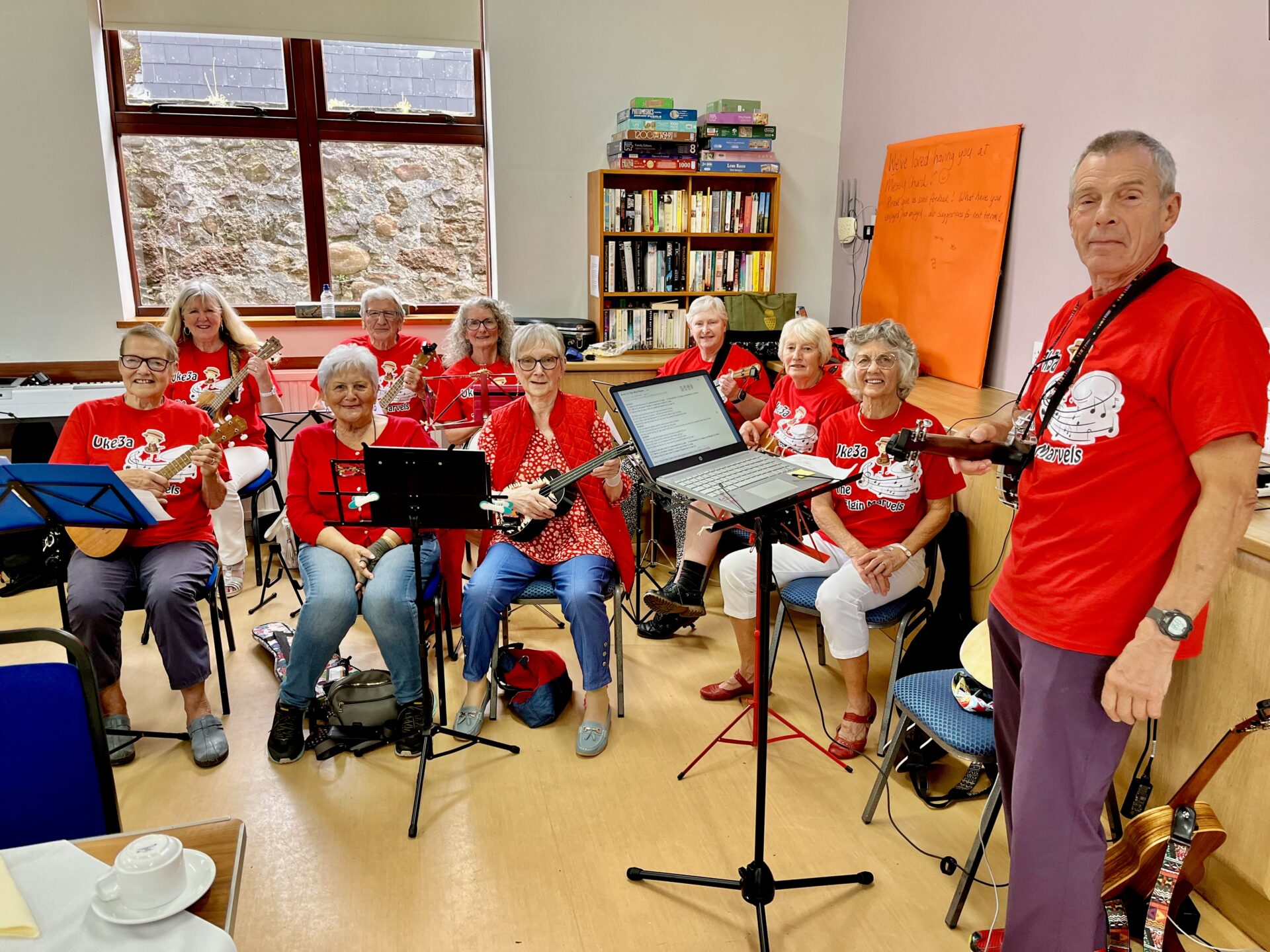 Ukulele Gg at the Fochabers strawberrie Fayre